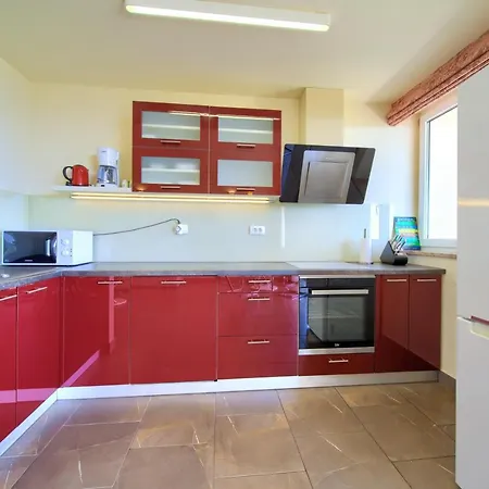 Royal 4* Kornić