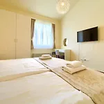 Royal 4*