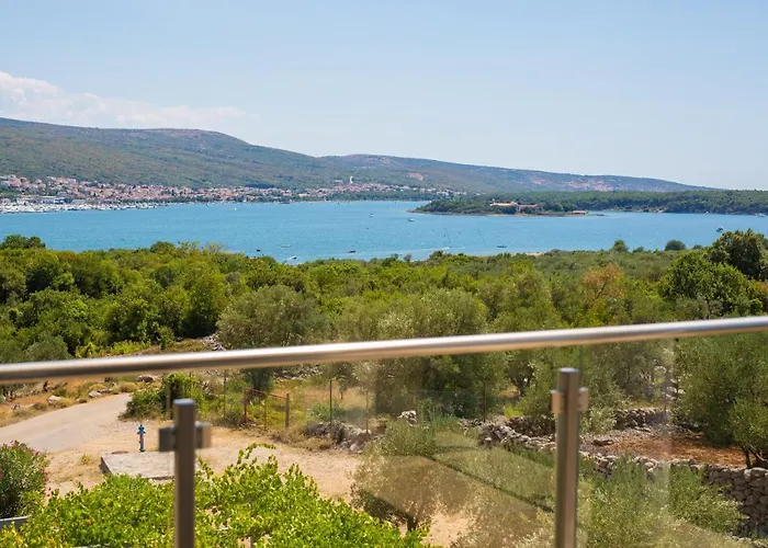 Royal Aparthotel 4*