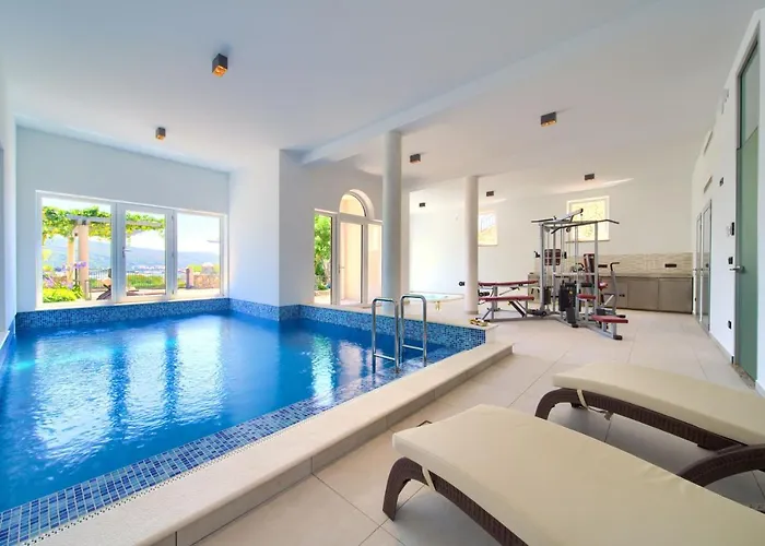 Royal 4* Kornić