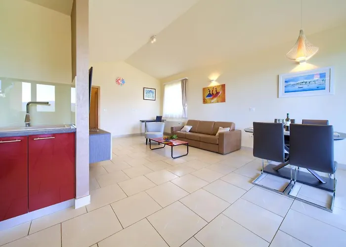Royal 4* Kornić