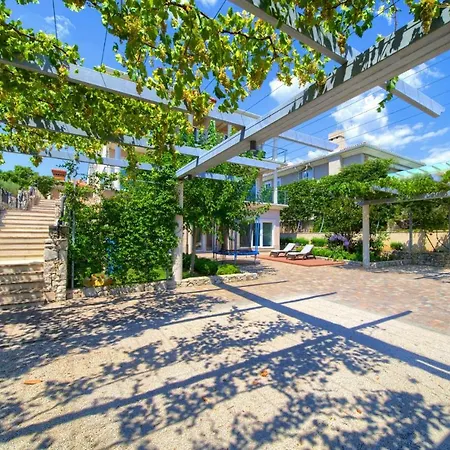 מלון דירות Royal