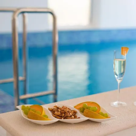 מלון דירות Royal