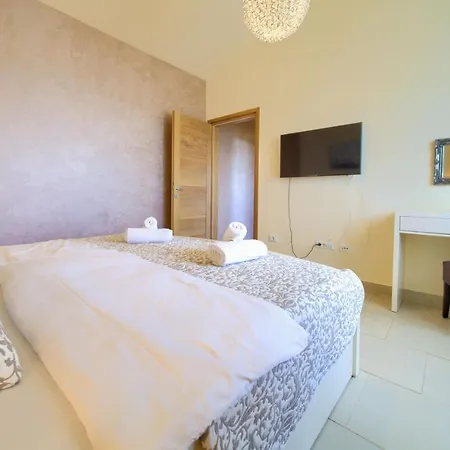 מלון דירות Royal Kornić