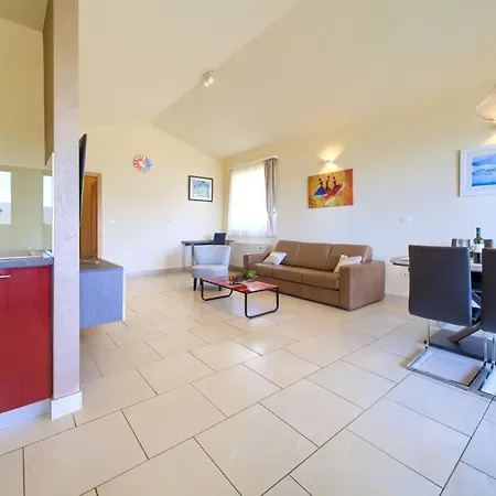 Royal 4* Kornić